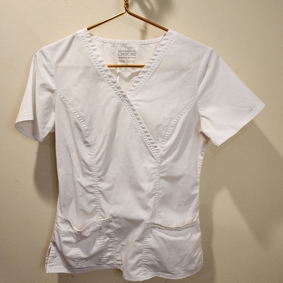 CHEROKEE Women's White Scrub top size XS - Picture 1 of 11